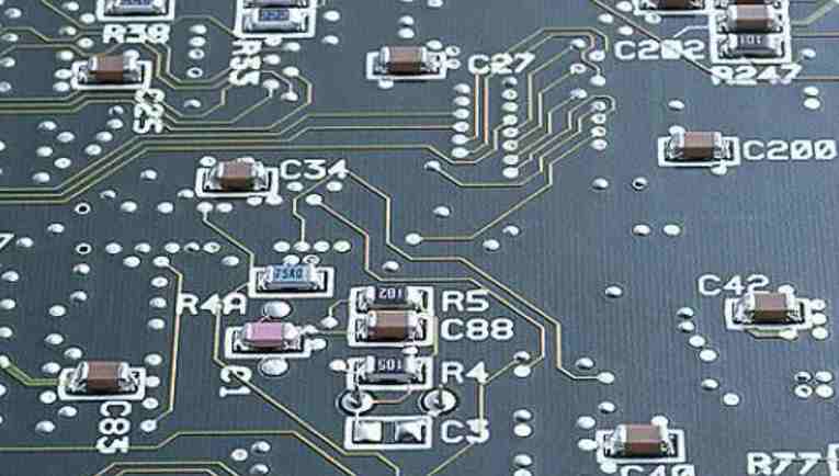 What is PCB board green oil? How is it different from blue oil?