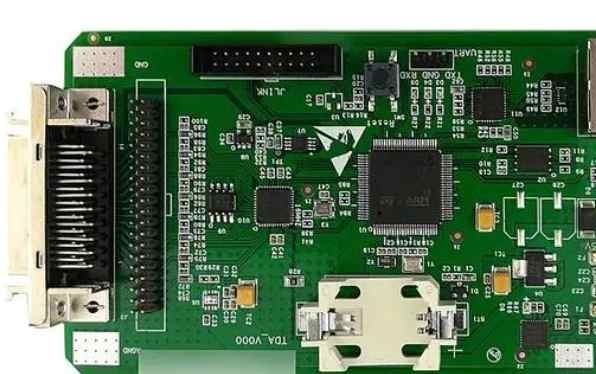 What inspection should PCB light board finish before shipment?