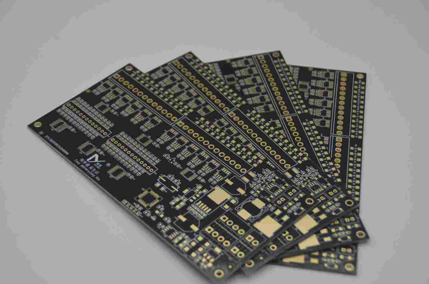 Select appropriate tools for expedited PCB PCB proofing