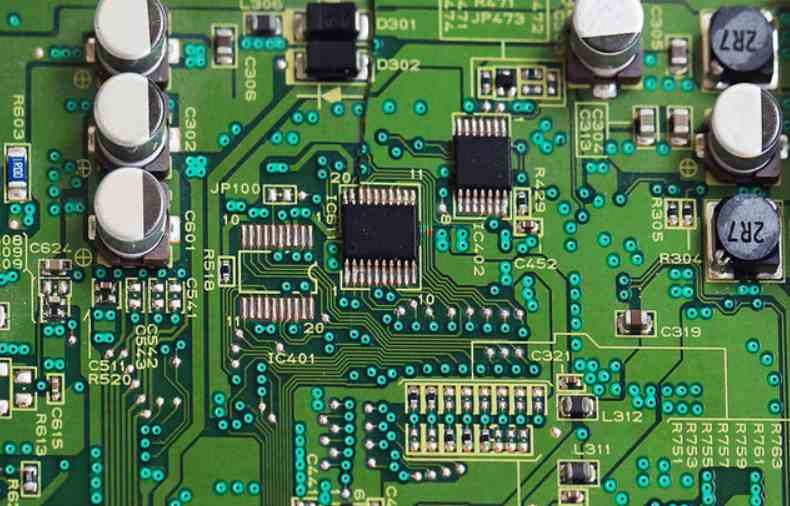 What are the PCB routing rules and techniques?